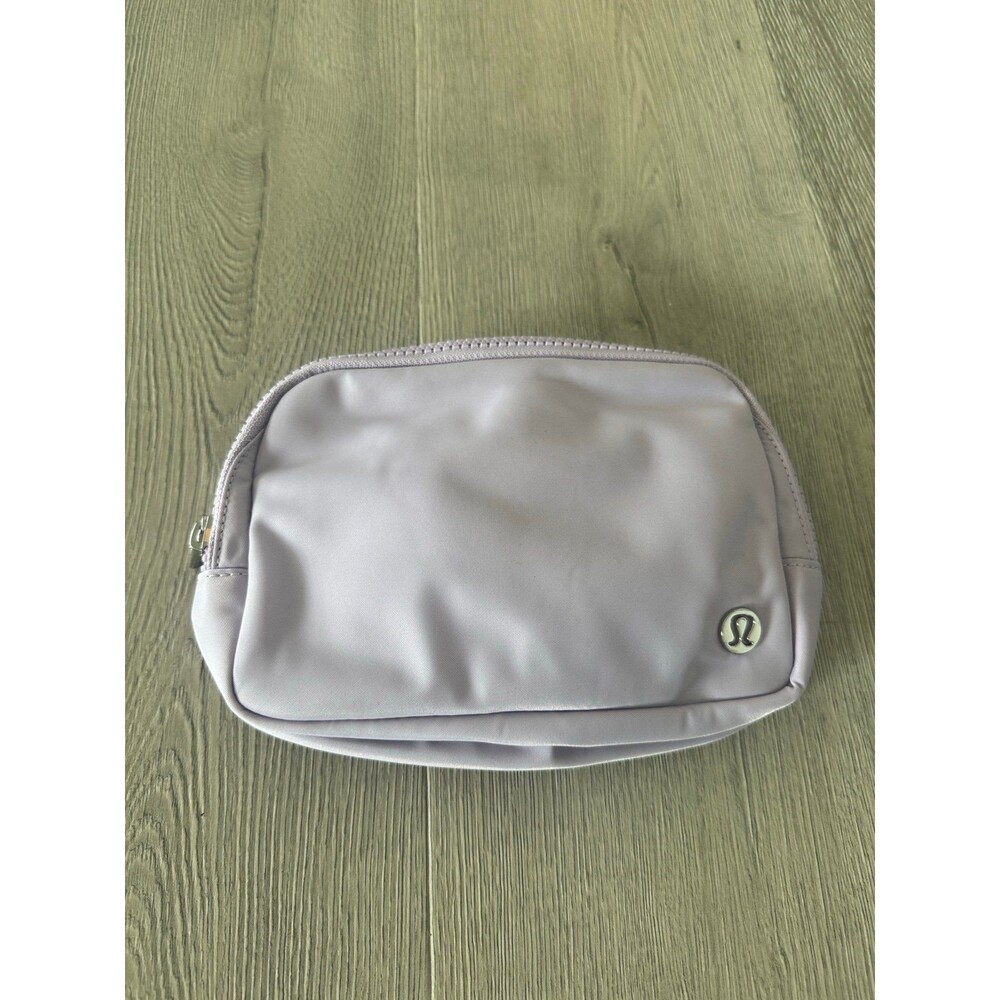 Lululemon Everywhere Belt Bag